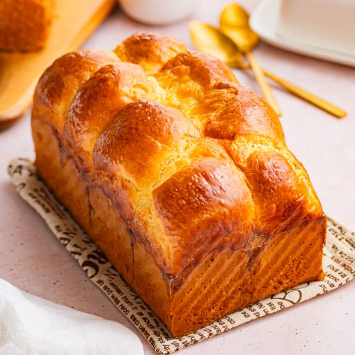 Brioche de panadero francés artesanal esponjoso recién horneado - La Despensería
