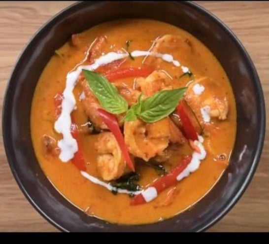 Curry Massaman de res tailandés con papa y cacahuate en cocotte - La Despensería
